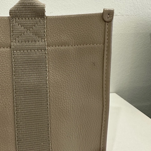 Balenciaga Hardware Leather Tote - Picture 5 of 10